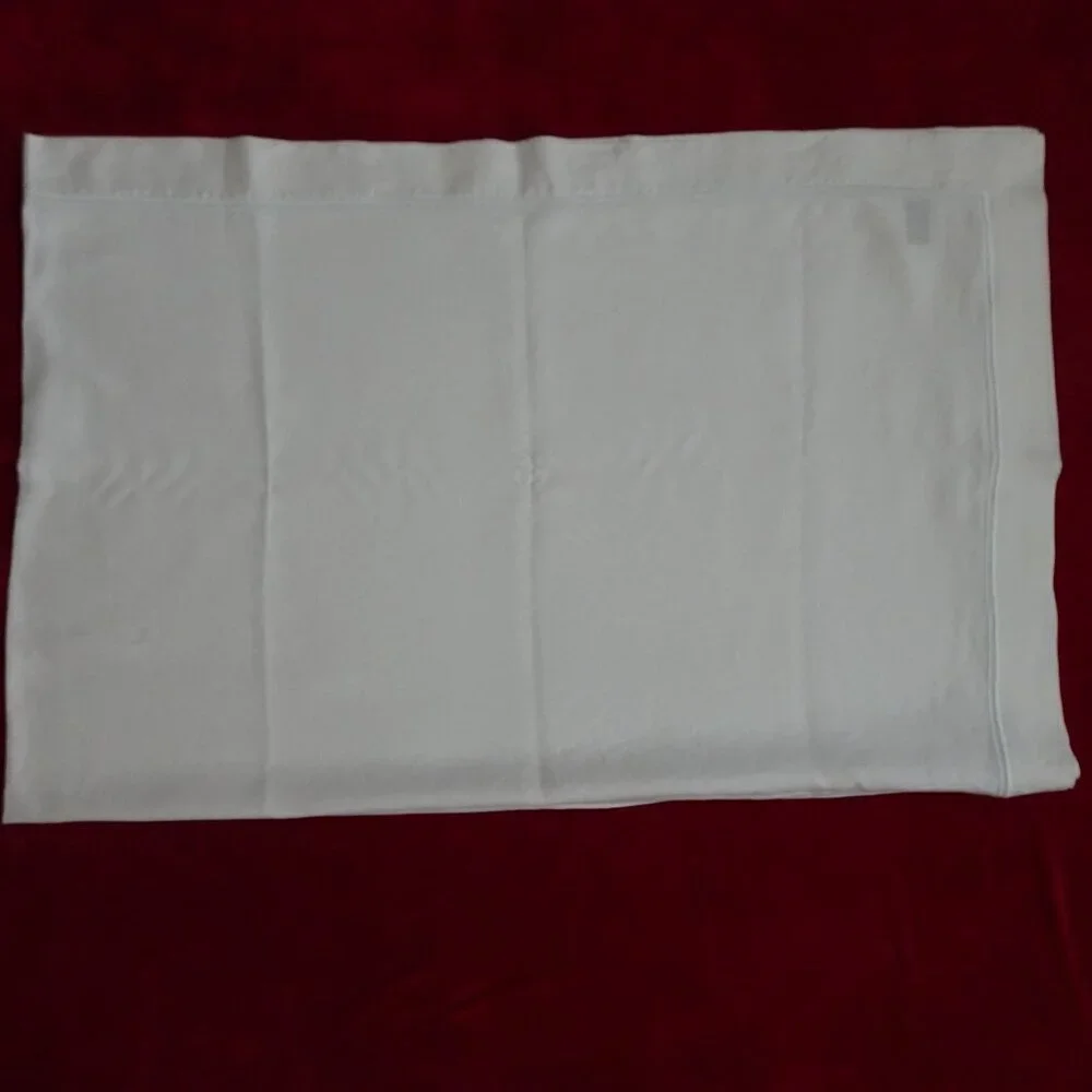 Lands' End Linen Tablecloth 60